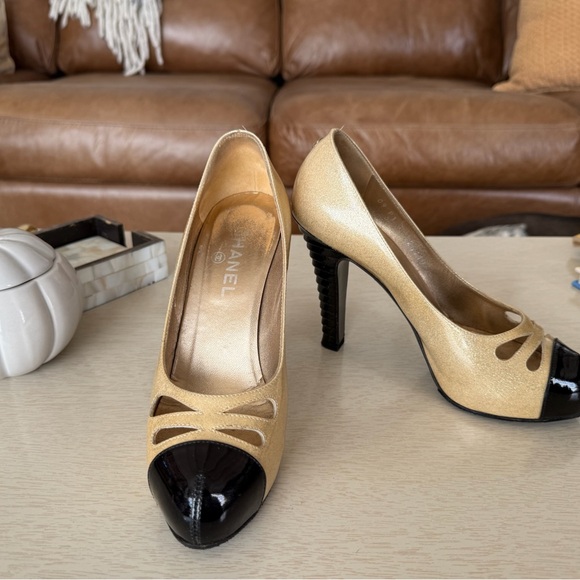CHANEL Gold Sparkle Cut Out Black Cap Toe Patent Leather Heels - Picture 5 of 6